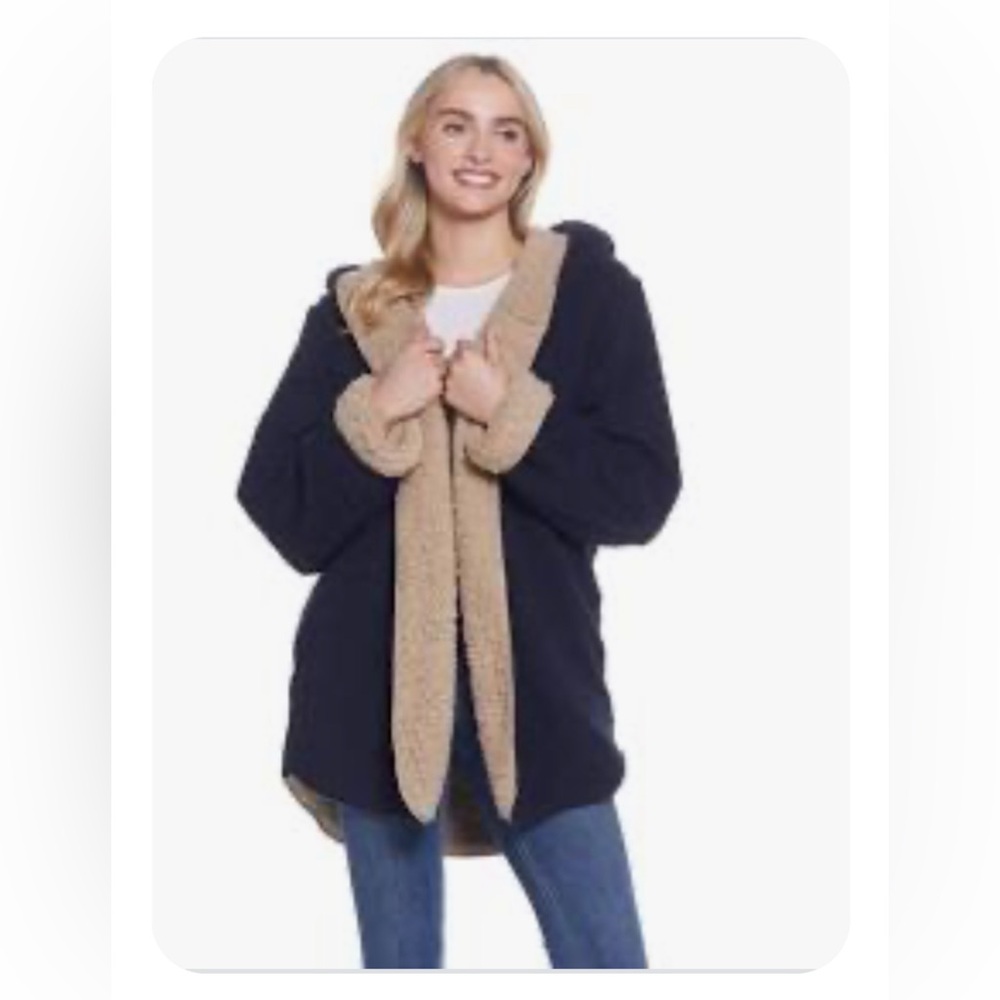 Reversible Women’s Soft Hooded Jacket Blue and Tan Size Small (103,
104, 105)